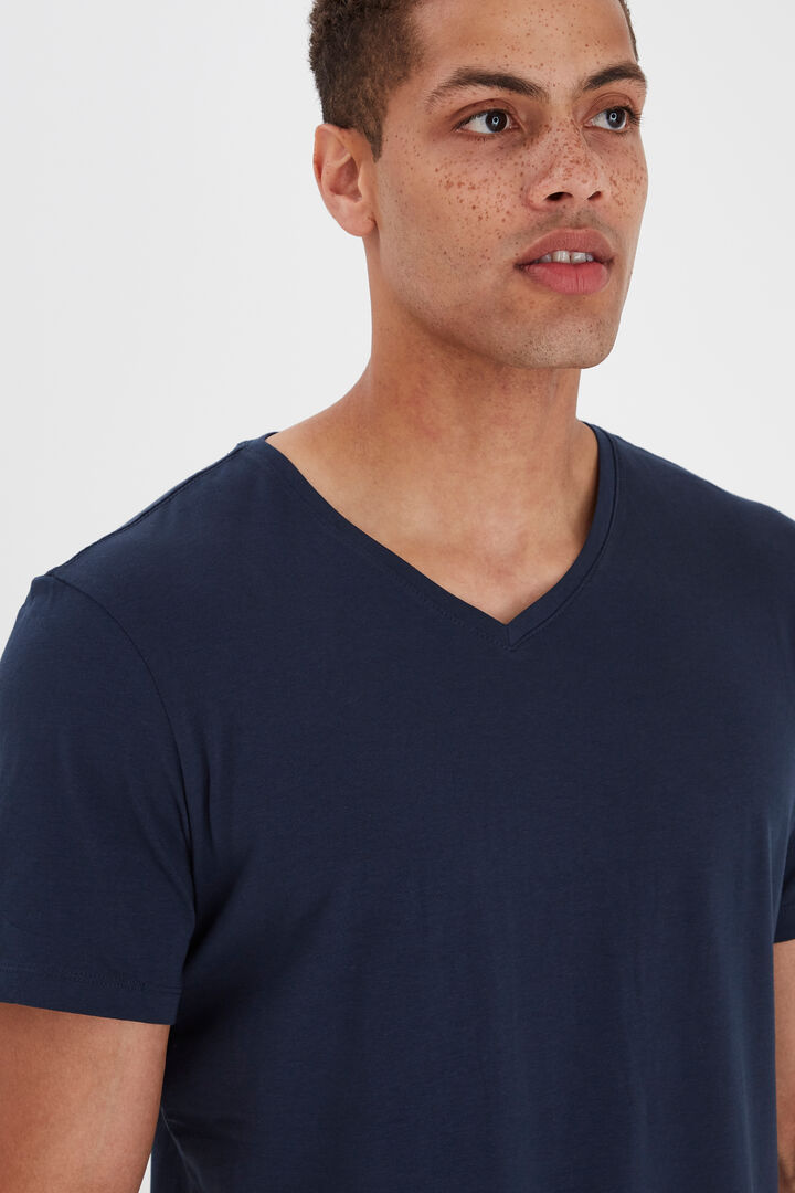 Basic V-Neck Tee